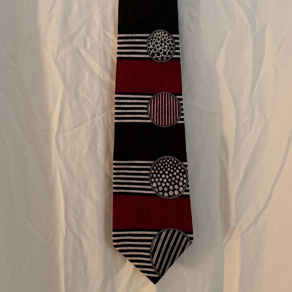 GIVENCHY MONSIEUR Vintage 100% Silk Tie Red Black Circle Strip Geometric - Picture 4 of 7